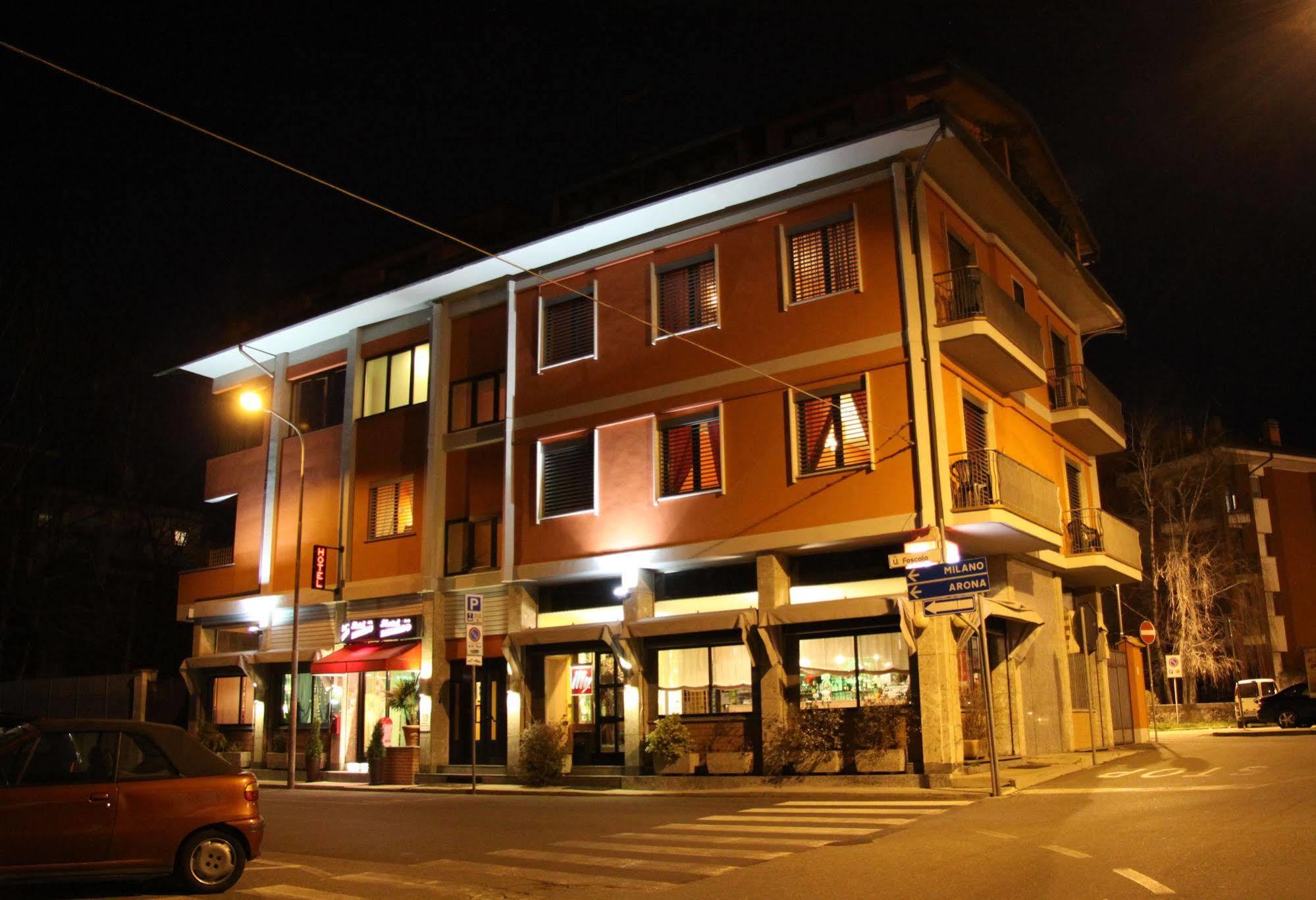 Hotel & Apartments Rinaldo Borgomanero Exteriér fotografie